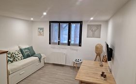 Ariege, Agreable T2 En Bord De Riviere